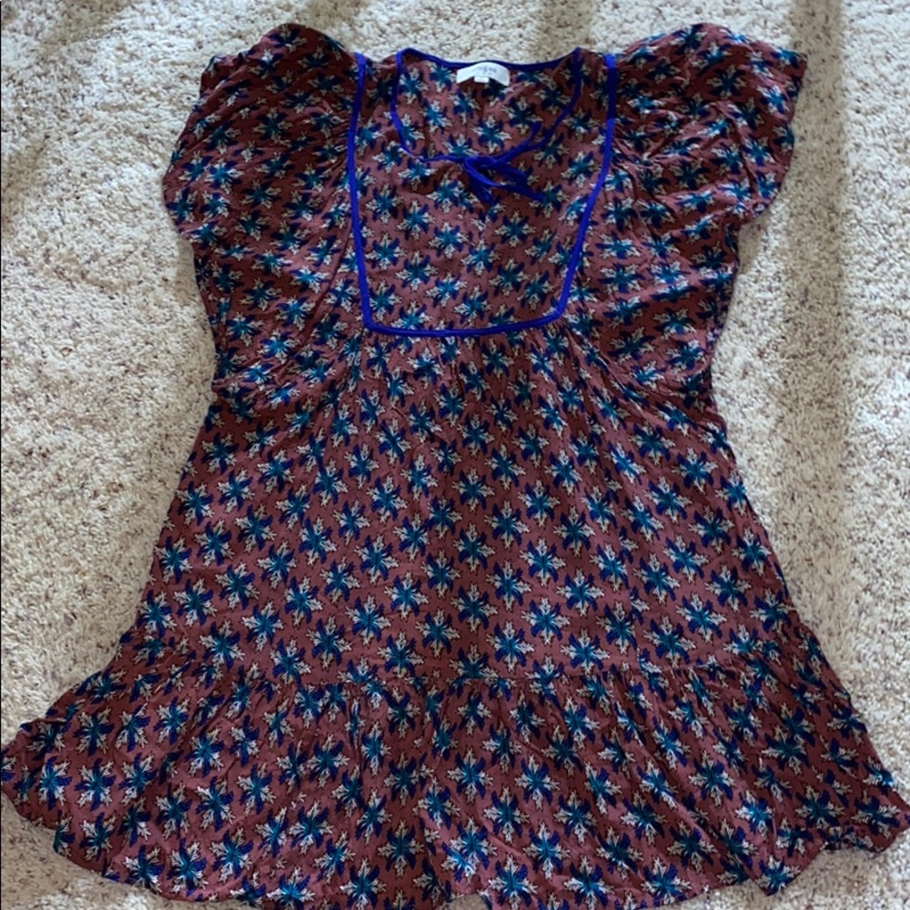 This dress is super flattering! And adorable!!